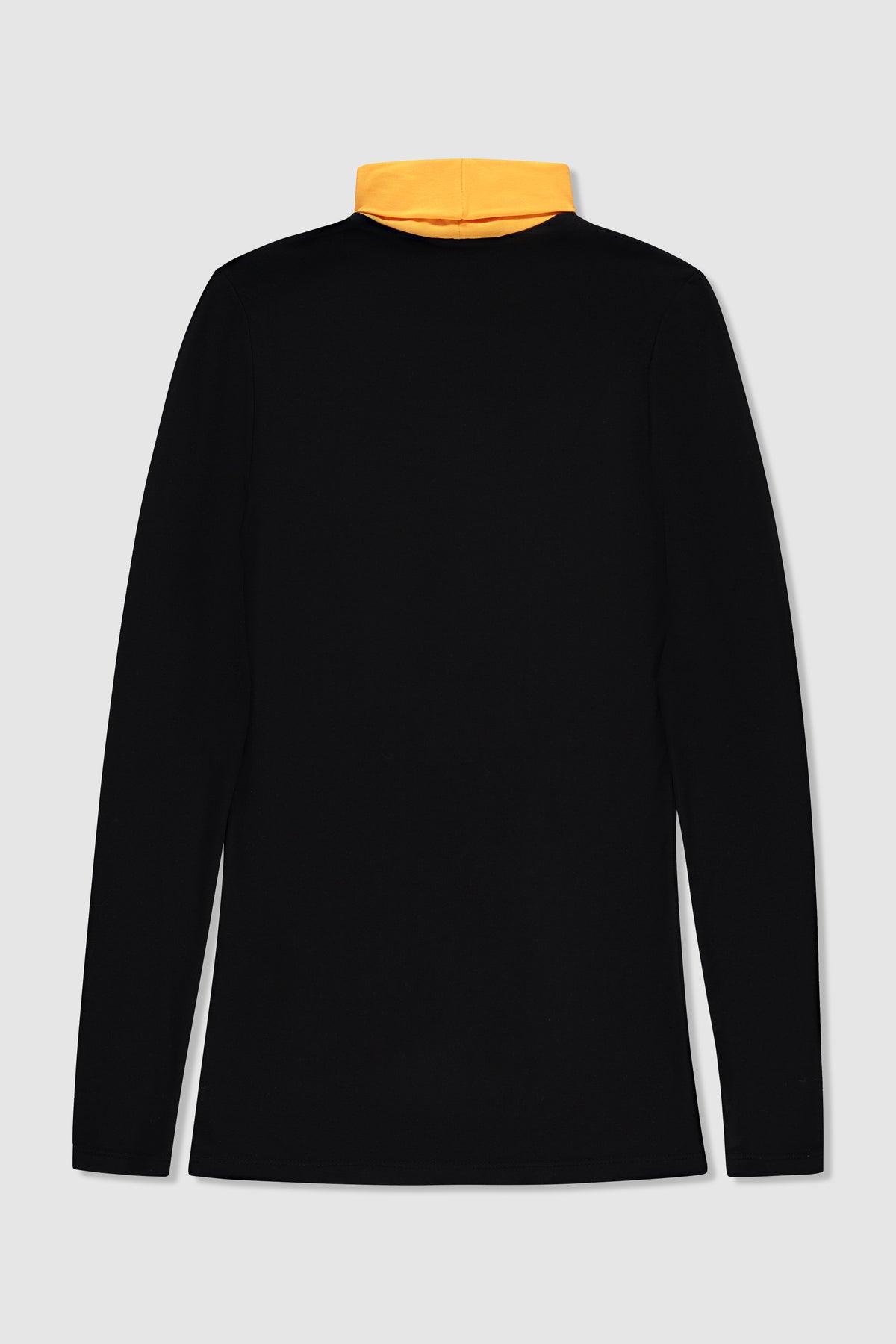 OEILLET. Two-tone turtleneck. Bamboo
