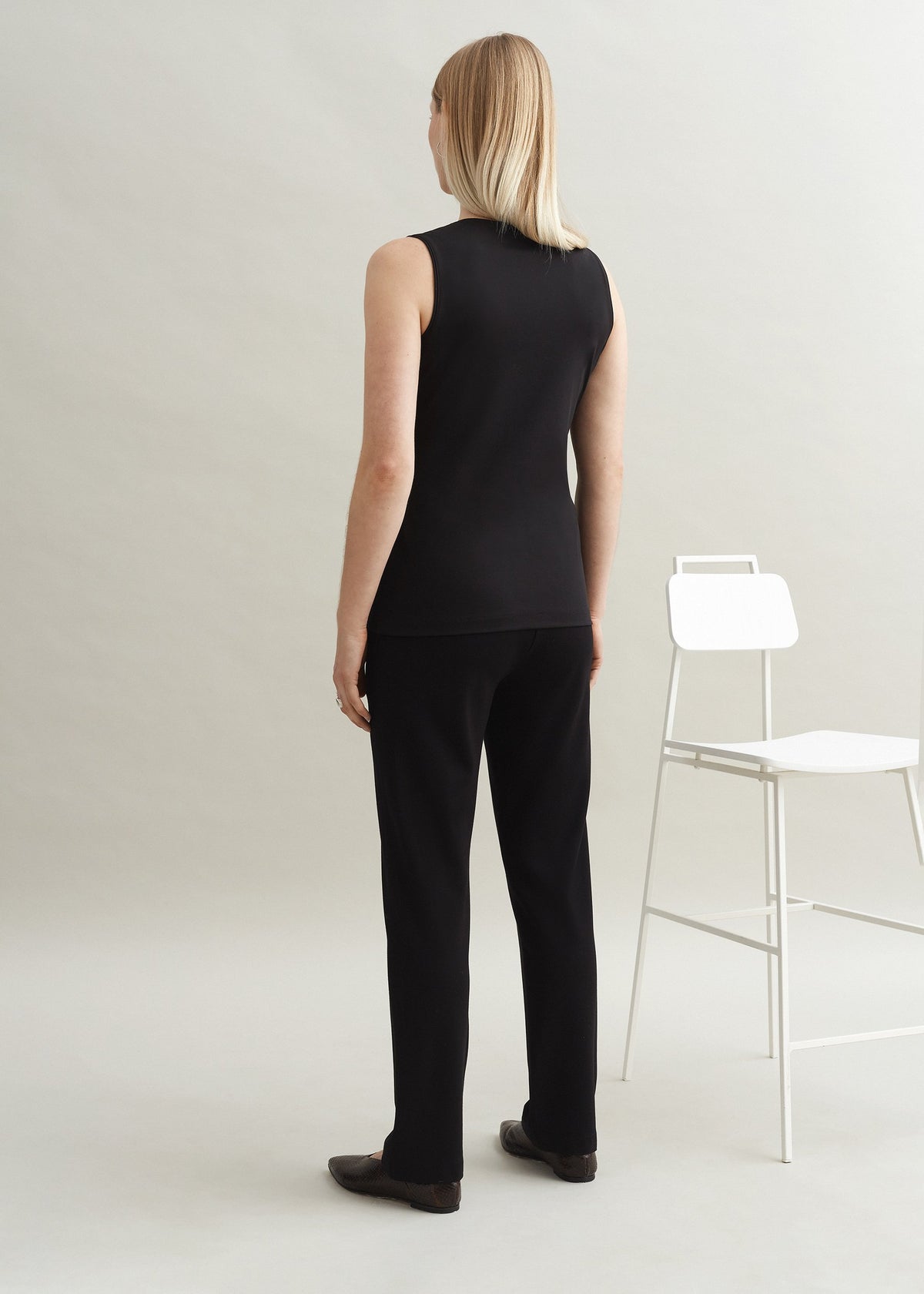 LIERRE. Sleeveless top with pocket. Black