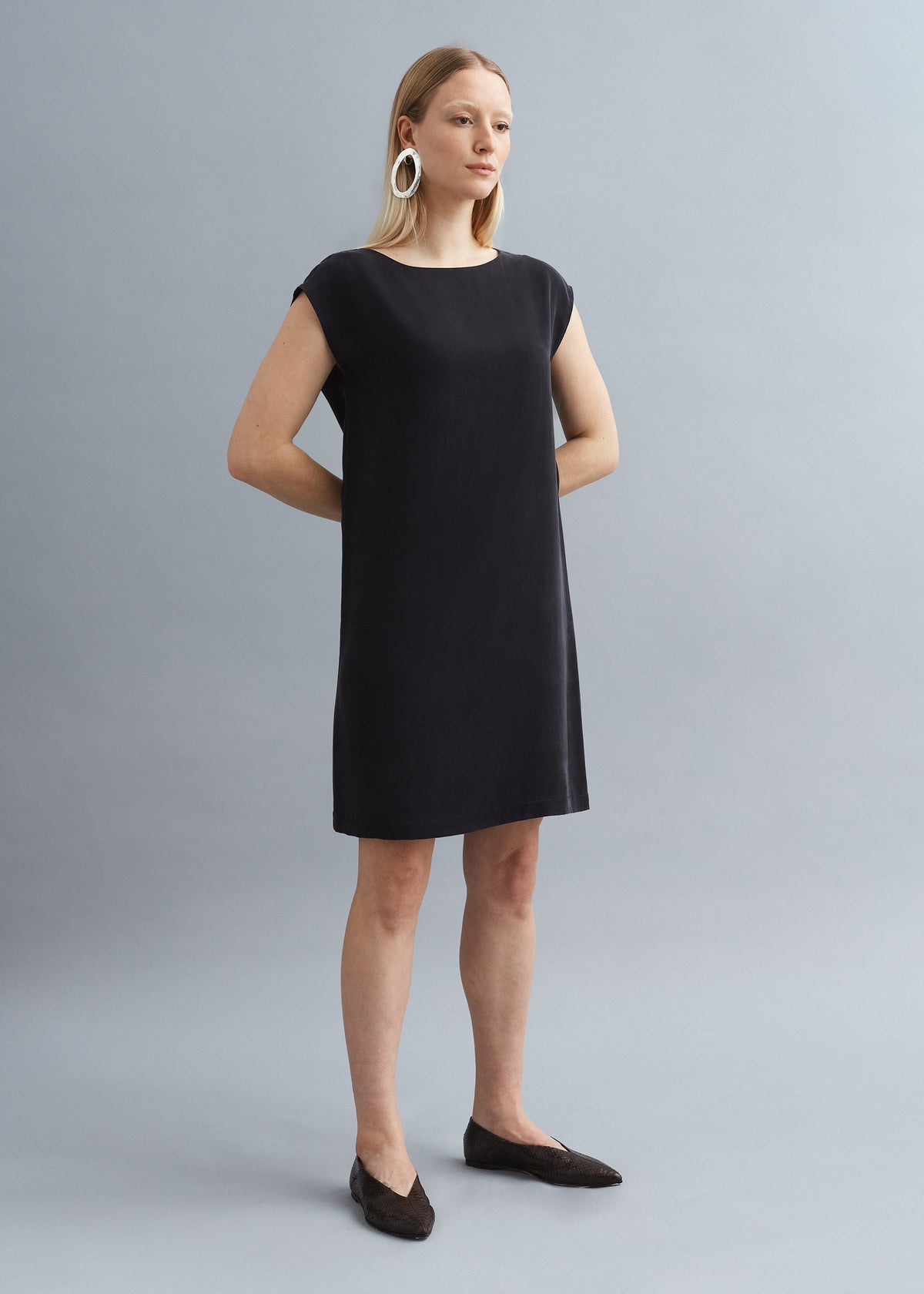 black straight cut long sleeve dress - Amaphil Collections